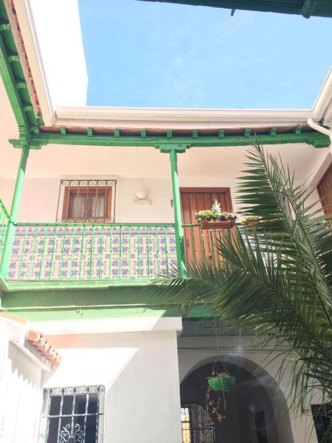 Wish Suite Pureza De Triana Sevilla Exterior photo