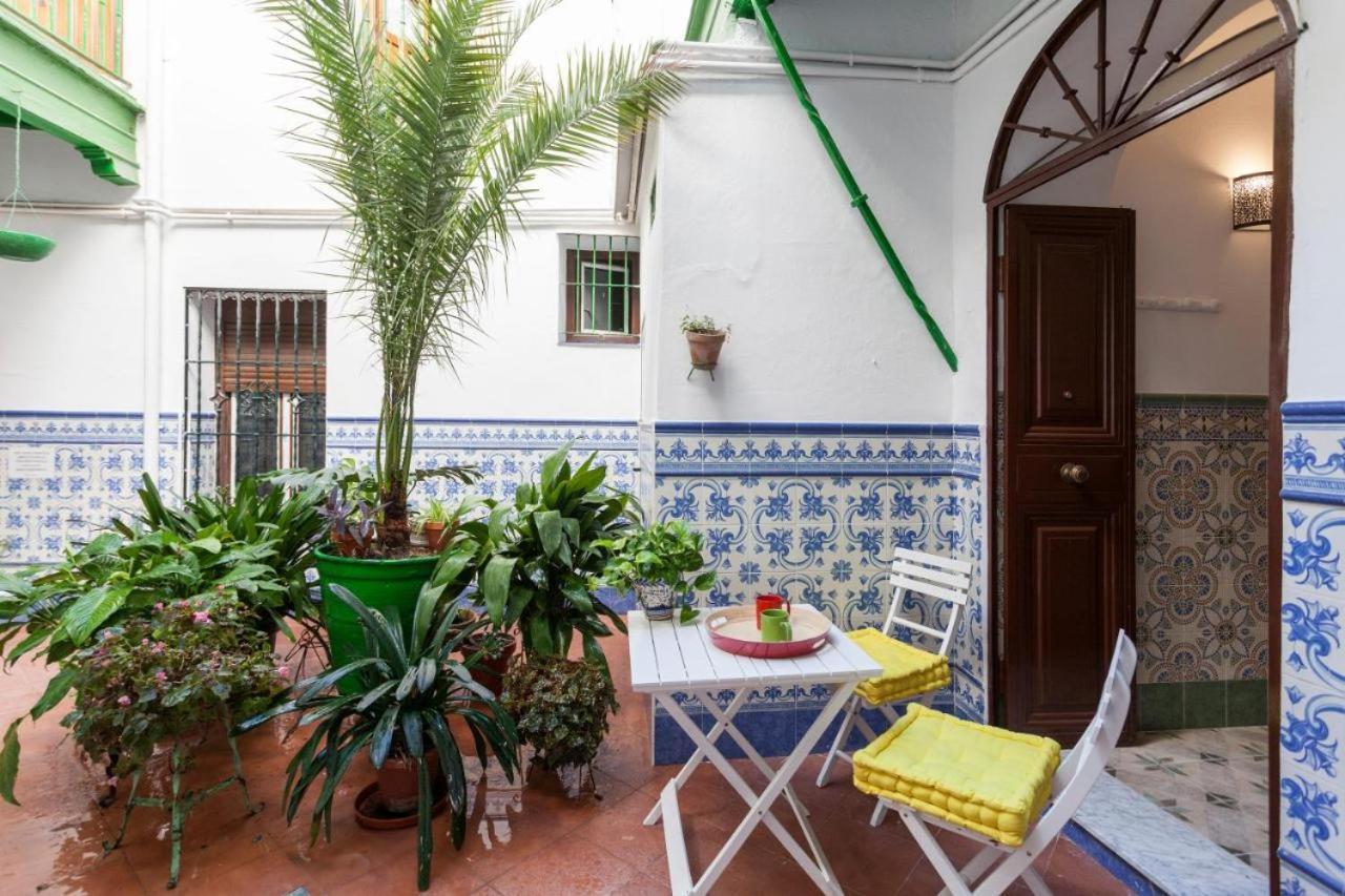 Wish Suite Pureza De Triana Sevilla Exterior photo