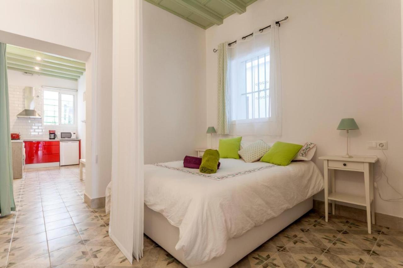 Wish Suite Pureza De Triana Sevilla Exterior photo