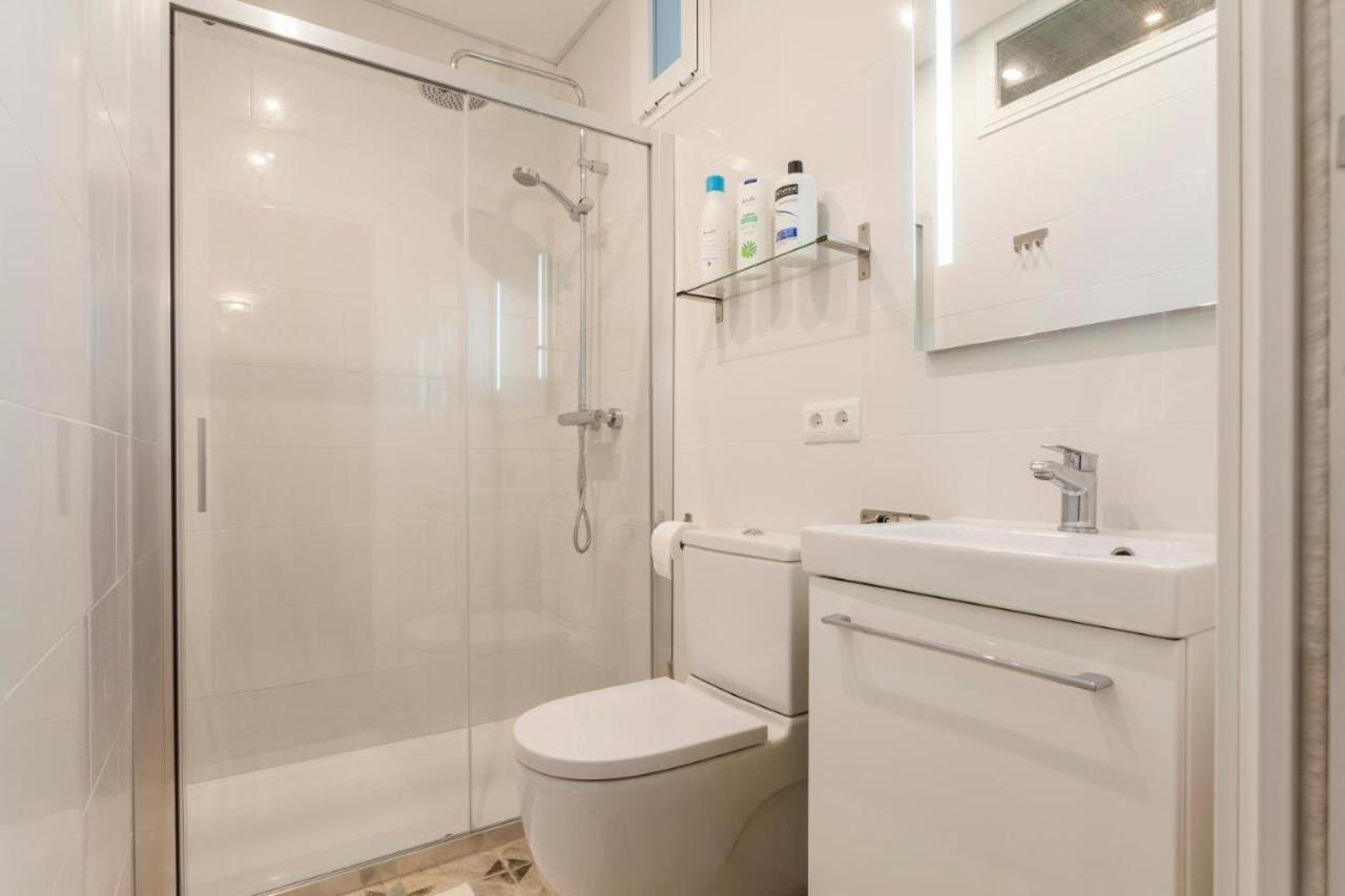 Wish Suite Pureza De Triana Sevilla Exterior photo